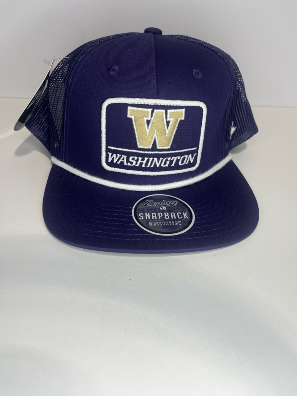 NEW Washington Huskies Embroidered Snapback Hat Purple & Gold Zephyr Unisex